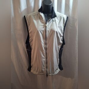 Nike windbreaker vest zippered pockets size medium
